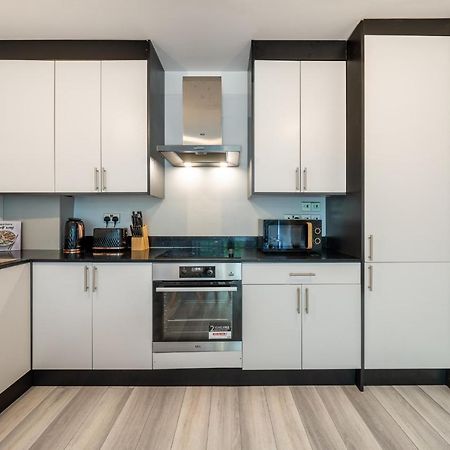 Ashview 6 - Heathrow - Windsor - Free Parking Apartment Staines-upon-Thames Luaran gambar