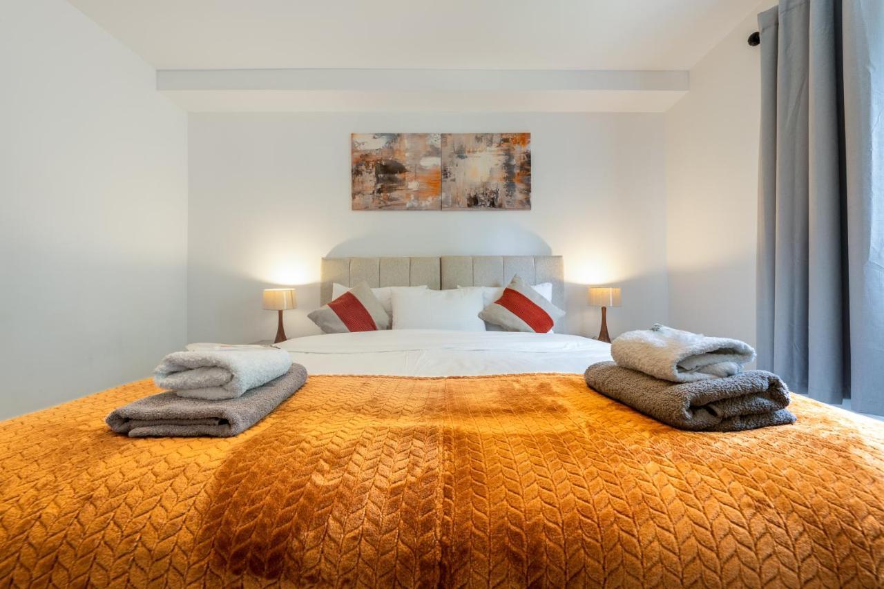Ashview 6 - Heathrow - Windsor - Free Parking Apartment Staines-upon-Thames Luaran gambar